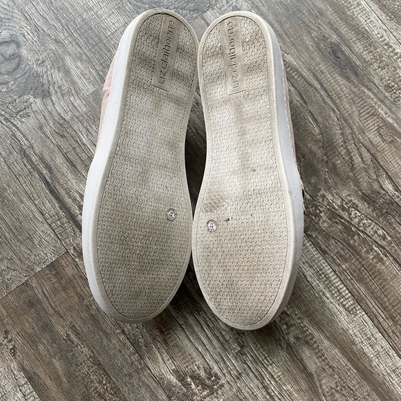 Liz Claiborne pink ruffly suede like tennis shoes size 7.5 - Picture 6 of 7